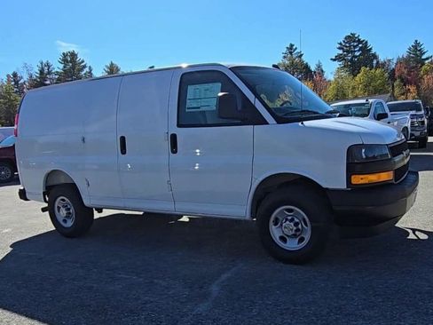New 2025 Chevrolet Express 2500 w/ Enhanced Convenience Package image 35