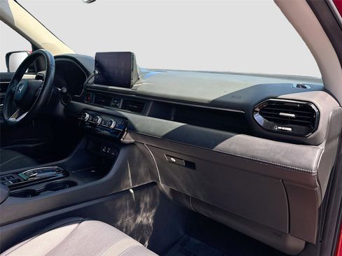Used 2025 Honda Pilot EX-L image 29