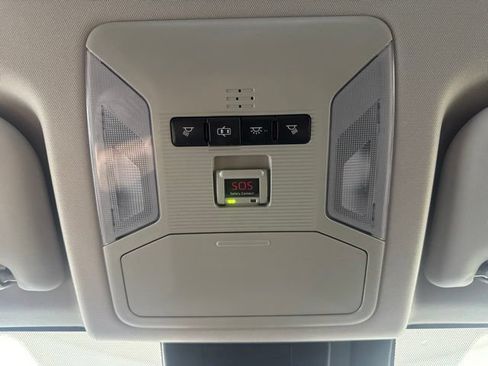 Used 2019 Toyota RAV4 LE w/ Carpet Mat Package AWD/4WD image 14