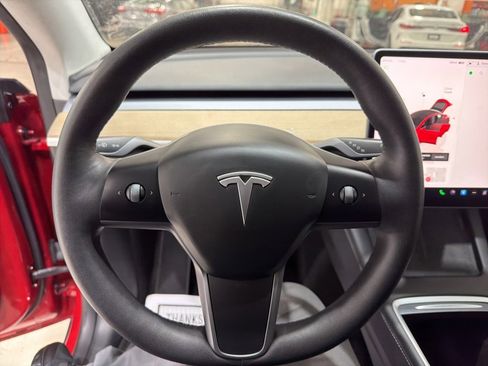 Used 2023 Tesla Model Y Long Range image 17