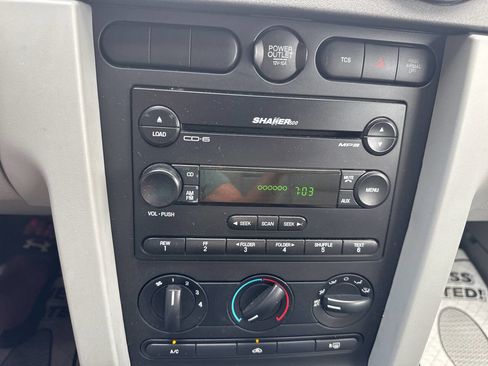 Used 2006 Ford Mustang Coupe image 23