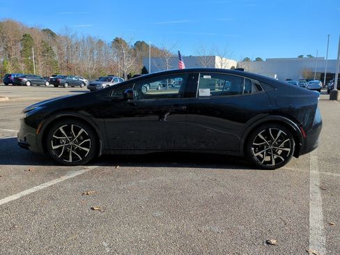 New 2026 Toyota Prius Plug-In Hybrid w/ Limited Premium Package FWD image 7