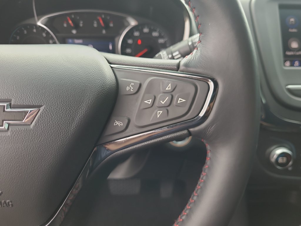 Used 2022 Chevrolet Equinox RS w/ LPO, Floor Liner Package FWD image 27