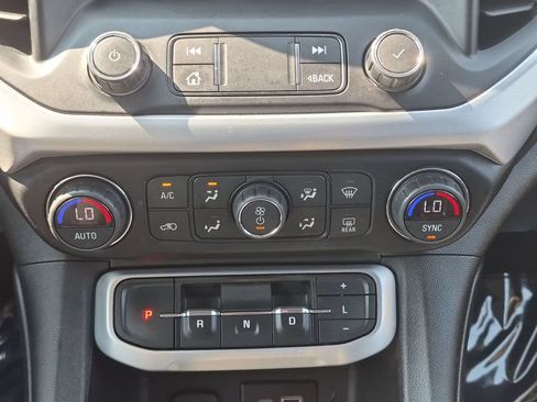 Used 2021 GMC Acadia SLE w/ Driver Convenience Package AWD/4WD image 25