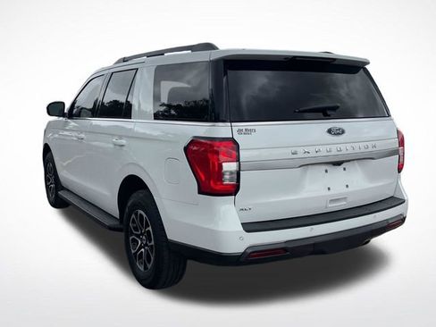 Used 2023 Ford Expedition XLT image 7