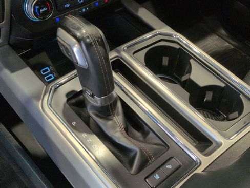 Certified 2018 Ford F150 Platinum w/ Technology Package image 38