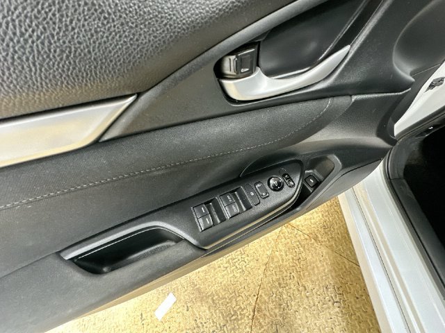 Used 2019 Honda Civic EX image 17