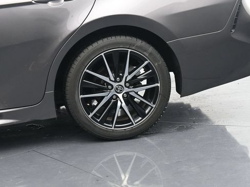 Used 2024 Toyota Camry SE FWD image 13