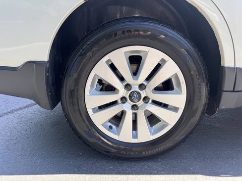Used 2018 Subaru Outback 2.5i Premium AWD/4WD image 20