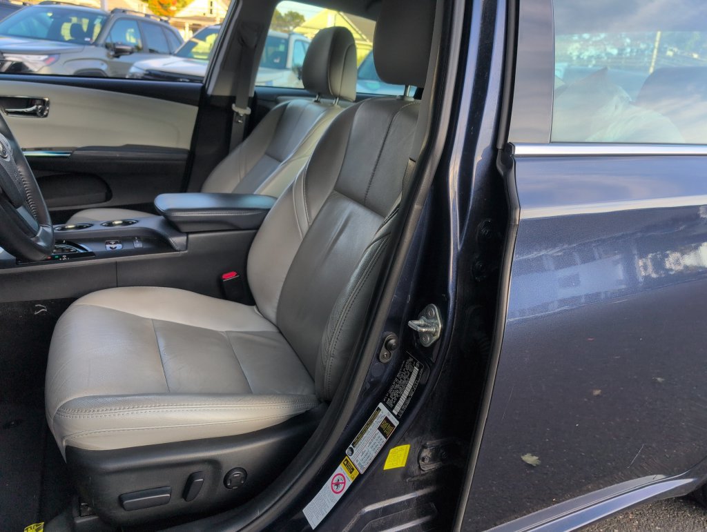 Used 2015 Toyota Avalon XLE FWD image 15