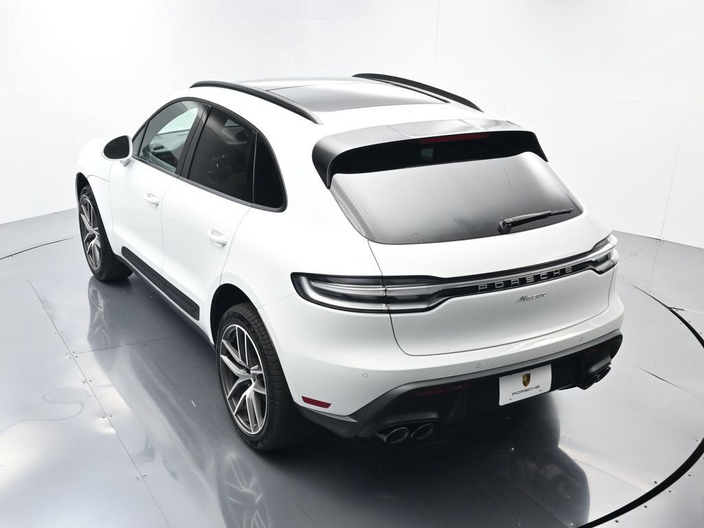 Certified 2026 Porsche Macan AWD/4WD image 37
