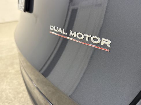 Used 2023 Tesla Model Y Long Range image 21