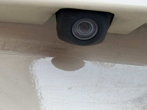 Used 2018 Toyota Prius C Two image 81