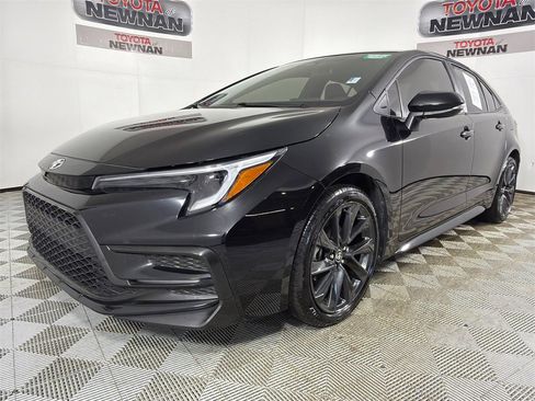 Used 2025 Toyota Corolla SE image 7