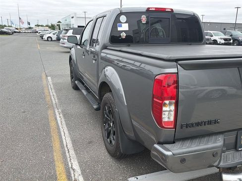 Used 2019 Nissan Frontier SV w/ Value Truck Package AWD/4WD image 5