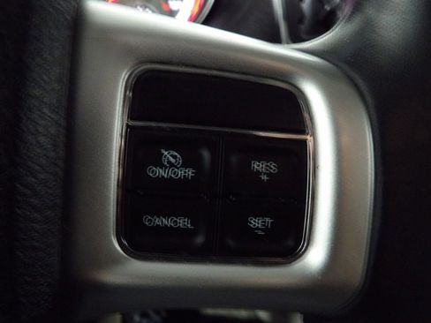 Used 2015 Dodge Grand Caravan American Value Package w/ UConnect Hands-Free Group FWD image 16