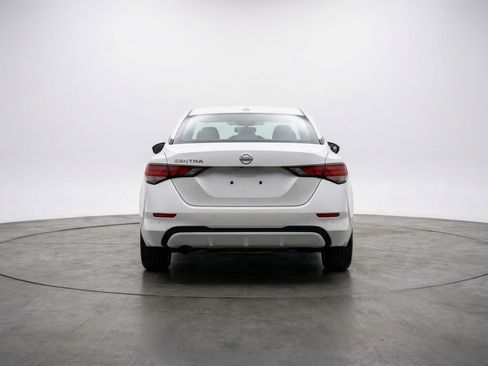 Used 2025 Nissan Sentra SV image 7