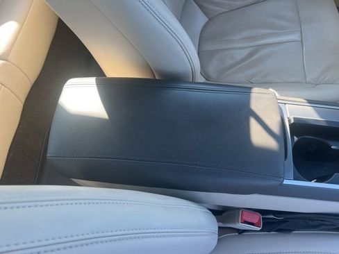 Used 2019 Lincoln MKZ Reserve image 27