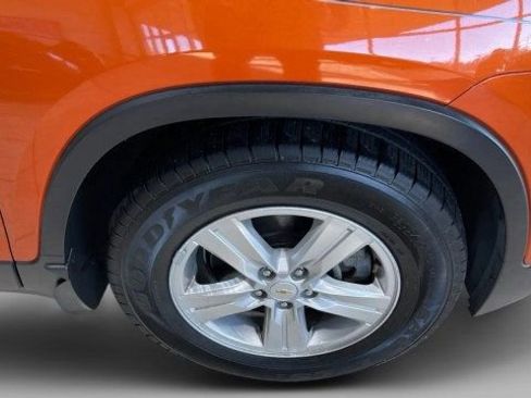 Used 2015 Chevrolet Trax LT w/ LT Sun and Sound Package image 22