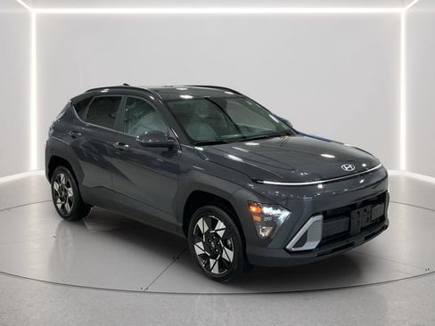 Used 2024 Hyundai Kona SEL AWD/4WD image 8