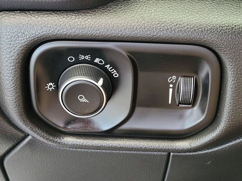 Used 2021 RAM 2500 Big Horn AWD/4WD image 17