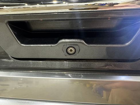 Used 2015 Ford F150 Platinum w/ Equipment Group 701A Luxury image 25