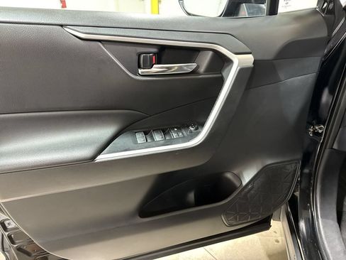 Used 2024 Toyota RAV4 XLE FWD image 20