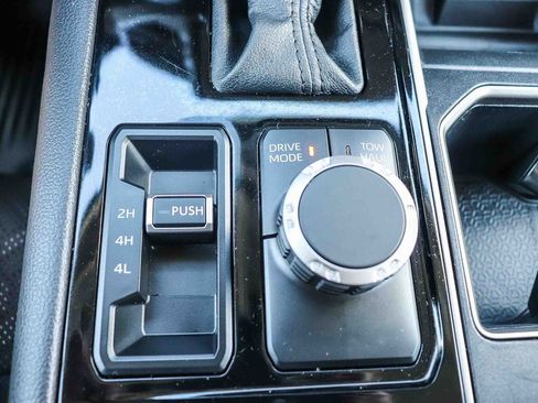 Used 2023 Toyota Tundra Limited AWD/4WD image 28