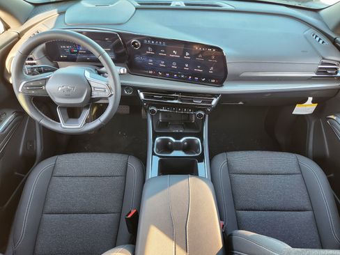 New 2026 Chevrolet Traverse LT w/ Midnight/Sport Edition FWD image 21