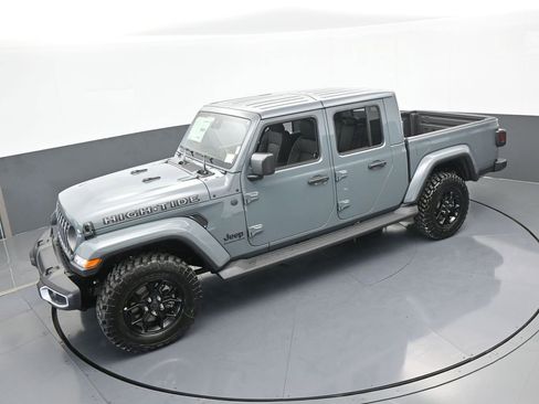 Used 2025 Jeep Gladiator Sport AWD/4WD image 48