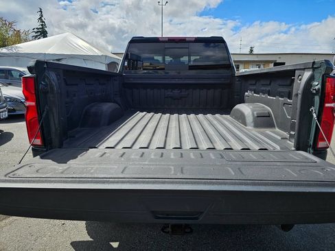 Used 2025 Chevrolet Silverado 3500 LT w/ Trail Boss Package AWD/4WD image 15