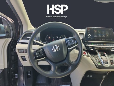 Certified 2025 Honda Odyssey EX-L image 12