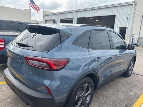 Used 2025 Ford Escape ST-Line FWD image 6