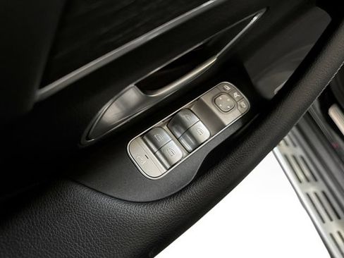 Used 2023 Mercedes-Benz GLS 450 4MATIC w/ AMG Line Exterior image 16