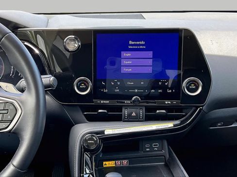Used 2025 Lexus NX 250 FWD w/ Premium Package image 7