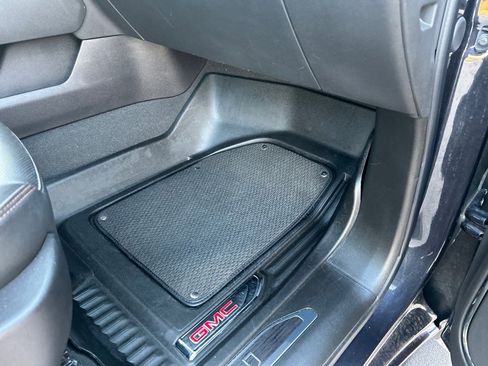 Used 2024 GMC Sierra 1500 AT4 w/ Technology Package image 22