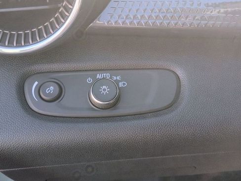 New 2026 Chevrolet Trax ACTIV w/ Sunroof Package image 18