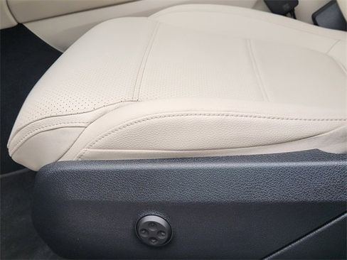 Used 2024 Mercedes-Benz GLC 300 GLC 300 image 18