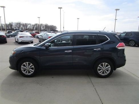 Used 2015 Nissan Rogue SV w/ SV Premium Package image 6