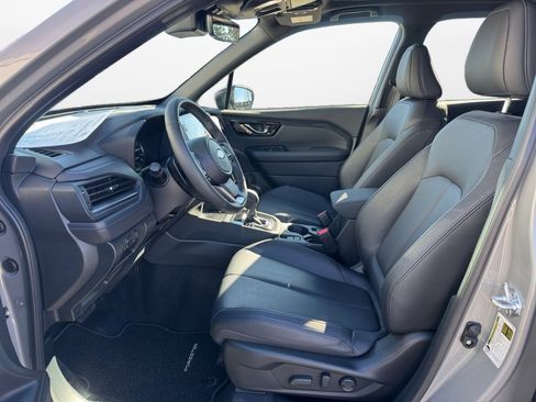 Used 2025 Subaru Forester Limited w/ Protection Package image 11