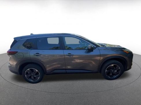 Used 2025 Nissan Rogue SV FWD image 16