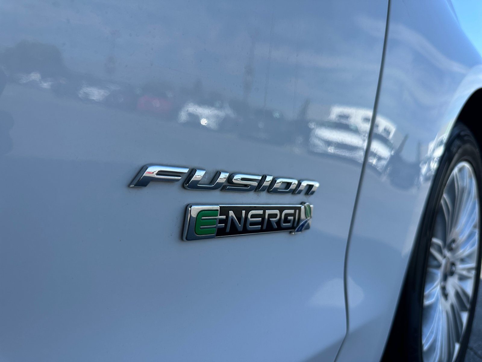 Used 2016 Ford Fusion Energi SE FWD image 28
