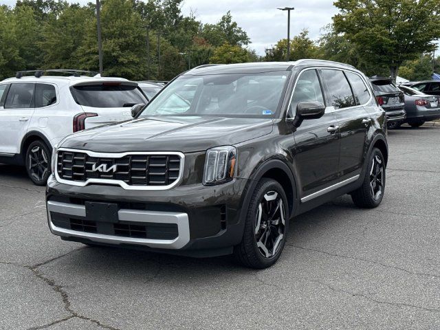 Used 2024 Kia Telluride S w/ S Sunroof Package AWD/4WD image 5