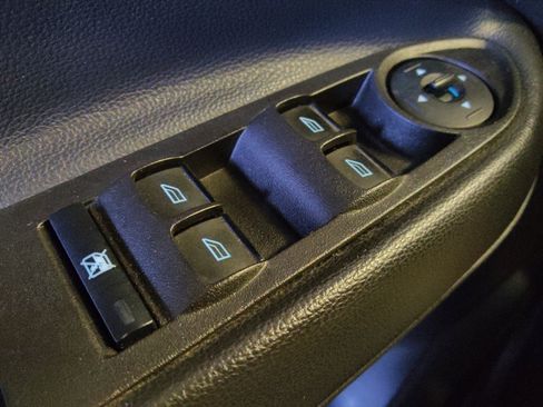 Used 2017 Ford Escape SE FWD image 27