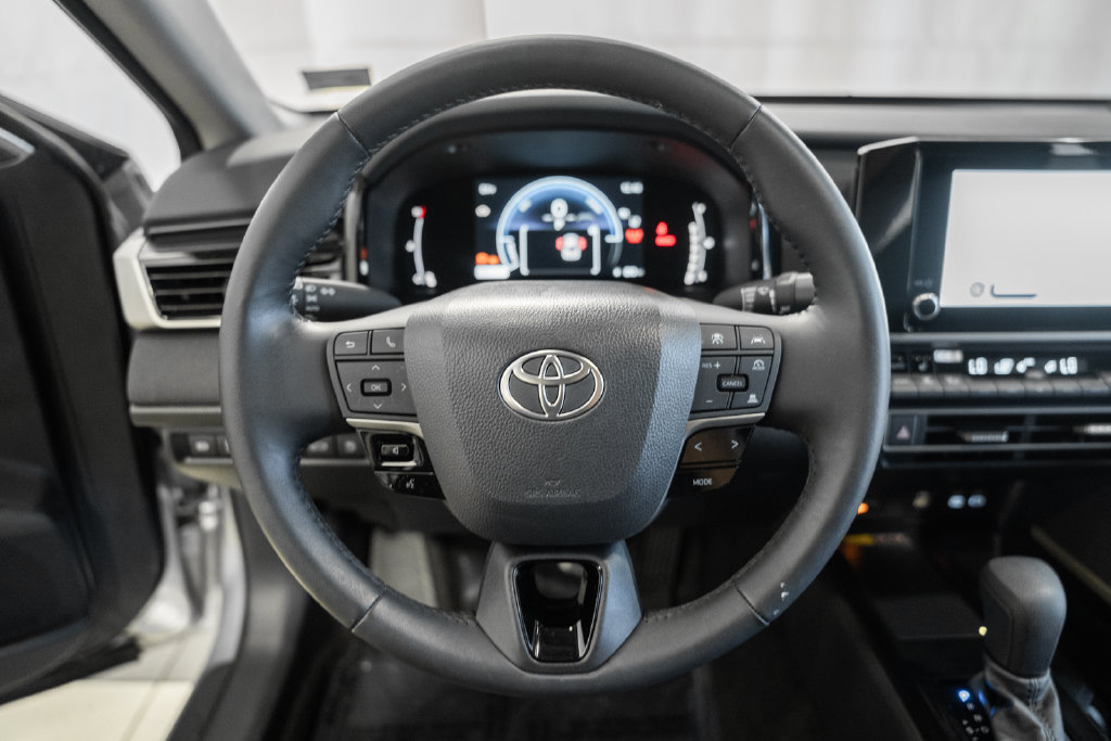 Used 2026 Toyota Camry LE w/ Convenience Package FWD image 27