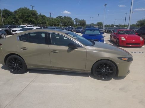 Used 2024 MAZDA MAZDA3 s AWD/4WD image 2