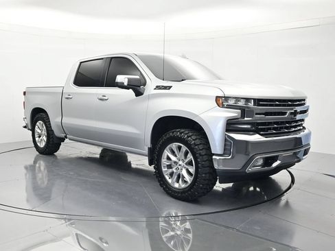 Used 2020 Chevrolet Silverado 1500 LTZ AWD/4WD image 3