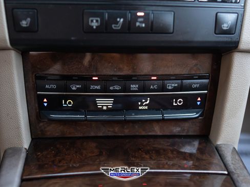 Used 2012 Mercedes-Benz E 350 4MATIC Sedan image 33