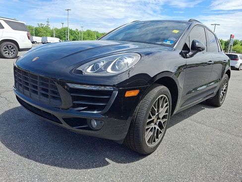 Used 2018 Porsche Macan AWD/4WD image 3