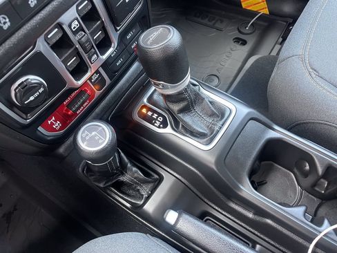 New 2026 Jeep Gladiator Mojave AWD/4WD image 15